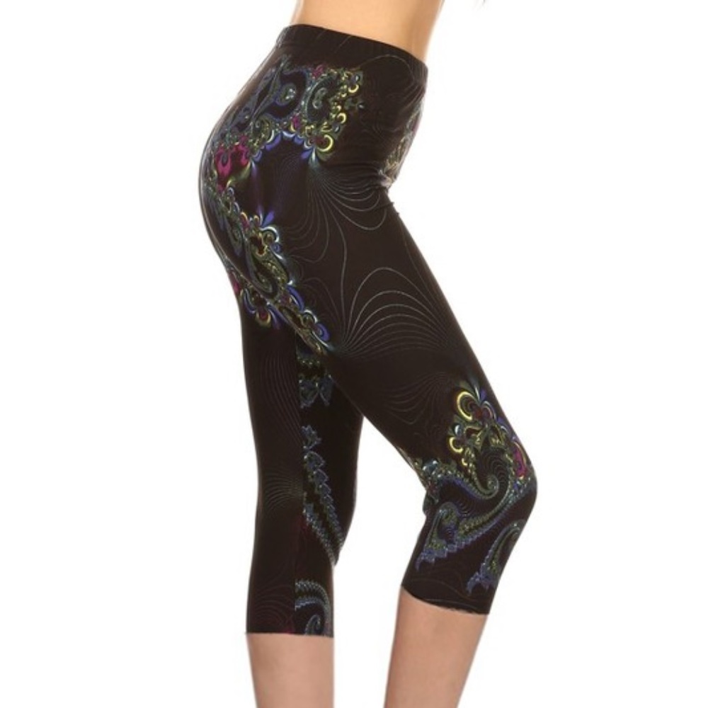 Capri Leggings Black Flamingo